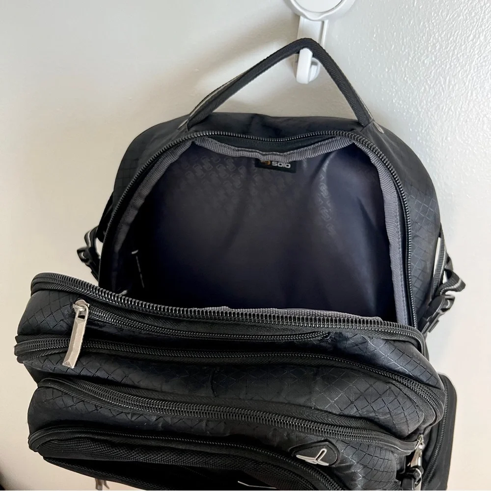 Solo New York Rival 17.3 Laptop Backpack Black Travel Work Hardshell ACV700